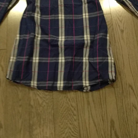 Beautiful dress by Tommy Hilfiger 🌟🍀🌸 - Picture 5 of 16